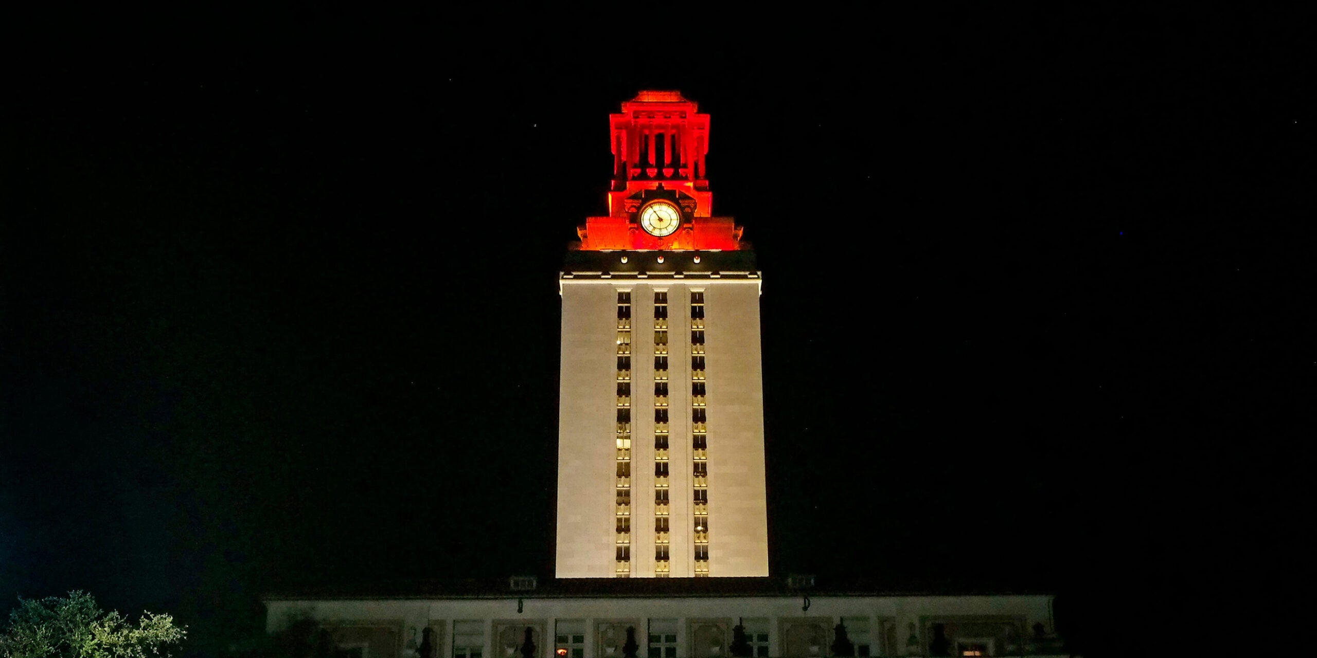 Tower-at-night-with-orange-top-and-white-shaft-201511457 (1)